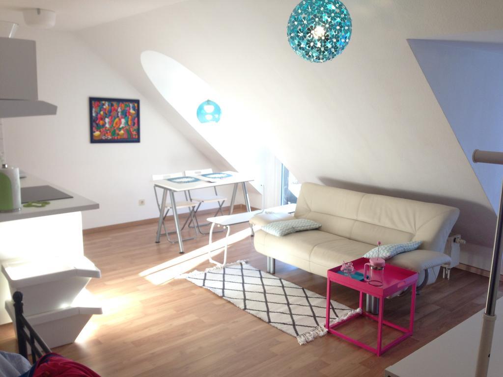 Studio Ochsenfurt Mit Sonnigem Balkon Exterior foto